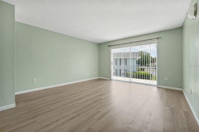 915 W OAK RIDGE ROAD B, Orlando, FL 32809