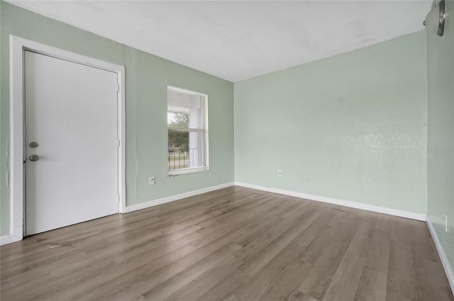 915 W OAK RIDGE ROAD B, Orlando, FL 32809