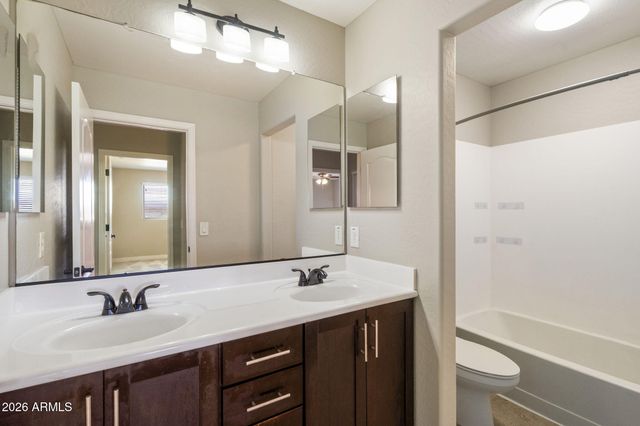 4235 E CASITAS DEL RIO Drive, Phoenix, AZ 85050