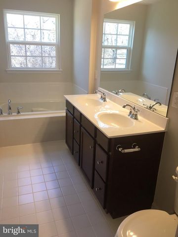 172 MULBERRY DR, Malvern, PA 19355