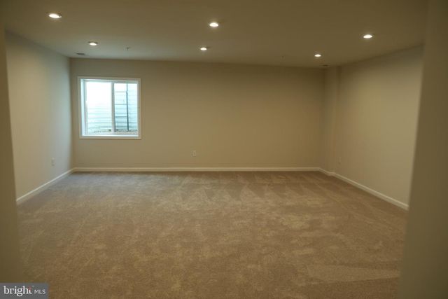 172 MULBERRY DR, Malvern, PA 19355