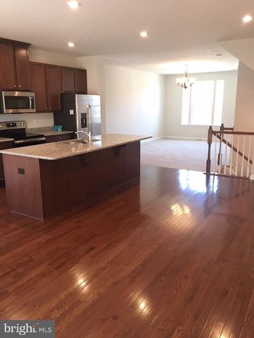 172 MULBERRY DR, Malvern, PA 19355