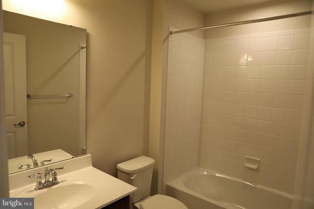 172 MULBERRY DR, Malvern, PA 19355