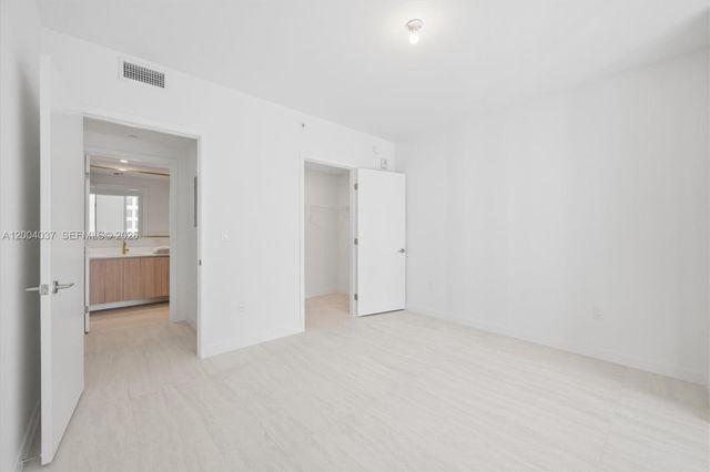 77 SE 5th Street 2614, Miami, FL 33131