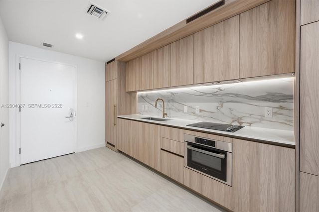 77 SE 5th Street 2614, Miami, FL 33131