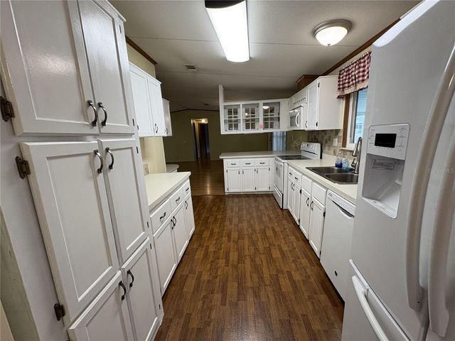 616 KLICKETY KLAK, Valrico, FL 33594