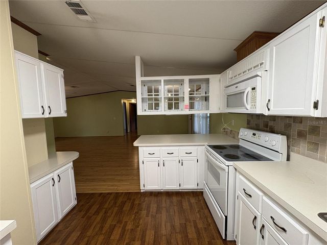 616 KLICKETY KLAK, Valrico, FL 33594