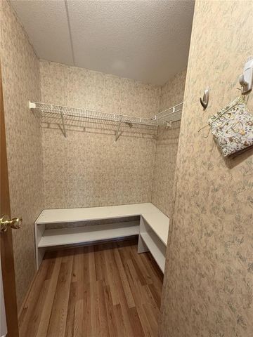 616 KLICKETY KLAK, Valrico, FL 33594