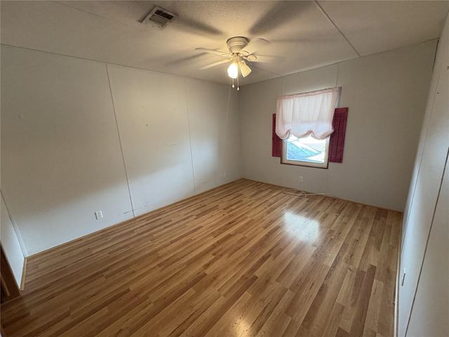 616 KLICKETY KLAK, Valrico, FL 33594