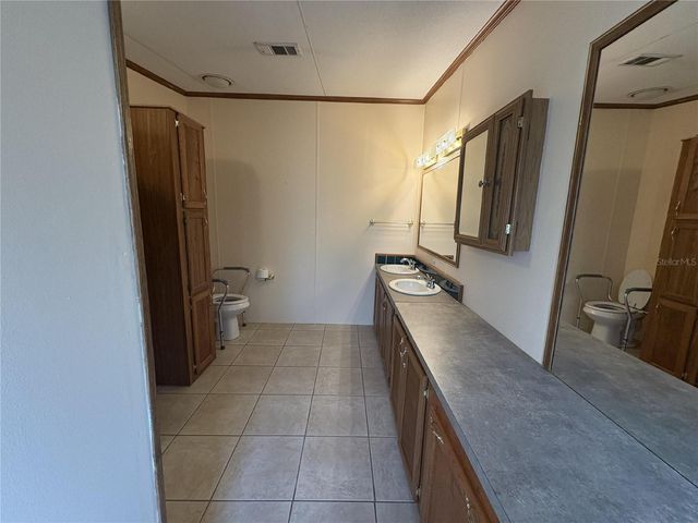 616 KLICKETY KLAK, Valrico, FL 33594