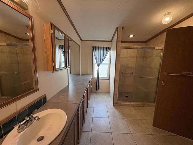 616 KLICKETY KLAK, Valrico, FL 33594