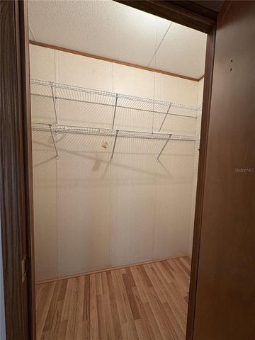 616 KLICKETY KLAK, Valrico, FL 33594