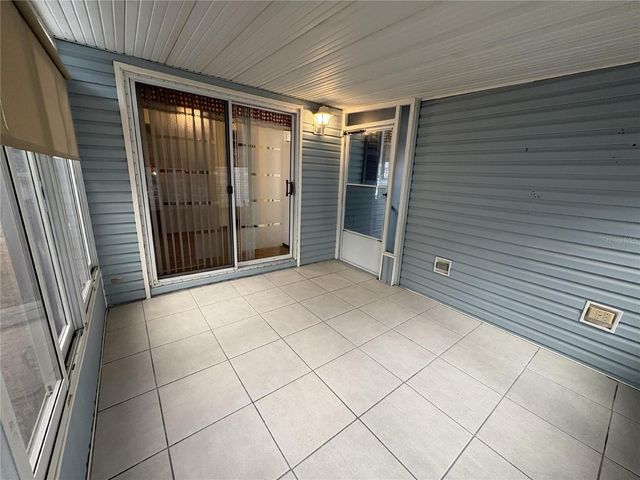 616 KLICKETY KLAK, Valrico, FL 33594