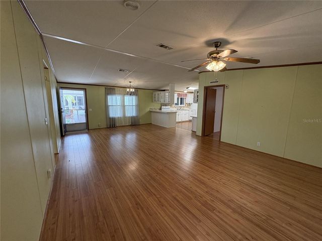 616 KLICKETY KLAK, Valrico, FL 33594