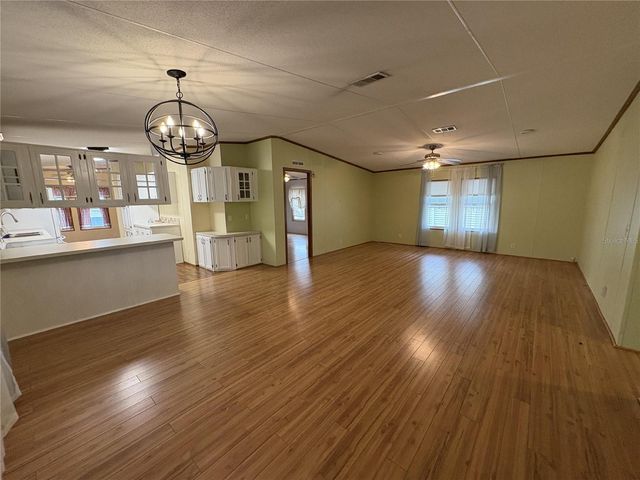 616 KLICKETY KLAK, Valrico, FL 33594