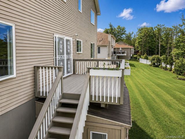 11 Oakridge Road, Middletown, NY 10940