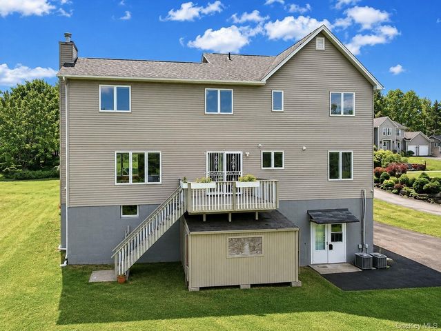 11 Oakridge Road, Middletown, NY 10940