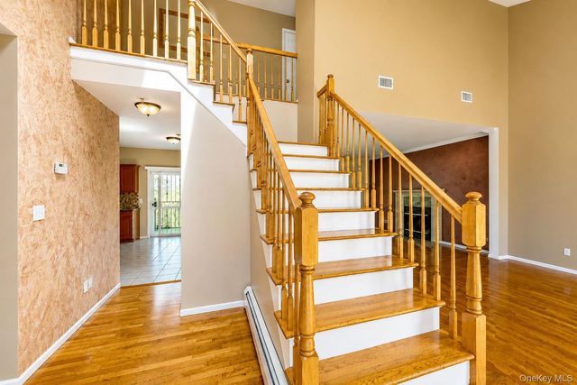 11 Oakridge Road, Middletown, NY 10940