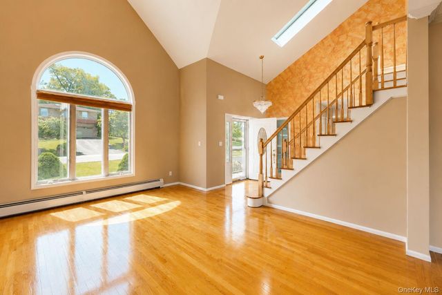 11 Oakridge Road, Middletown, NY 10940