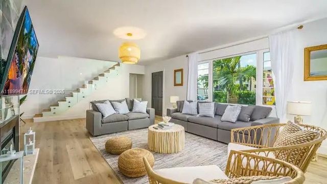 320 Polk Street, Hollywood, FL 33019
