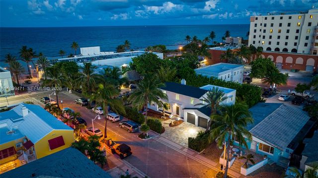 320 Polk Street, Hollywood, FL 33019