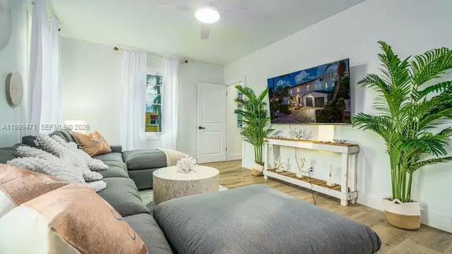 320 Polk Street, Hollywood, FL 33019