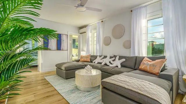 320 Polk Street, Hollywood, FL 33019