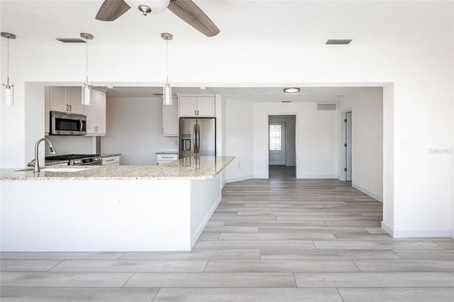 1466 51ST AVENUE NE, St Petersburg, FL 33703