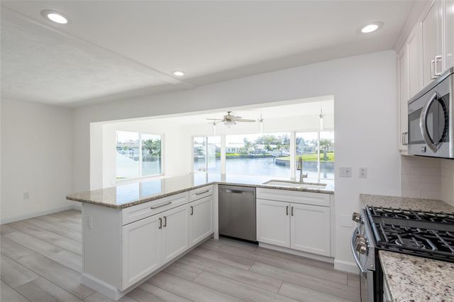 1466 51ST AVENUE NE, St Petersburg, FL 33703