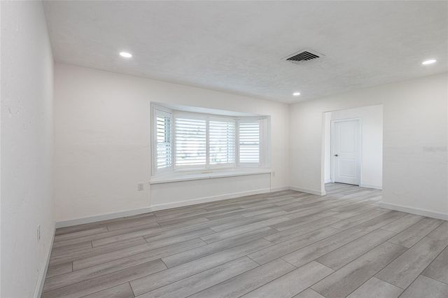 1466 51ST AVENUE NE, St Petersburg, FL 33703