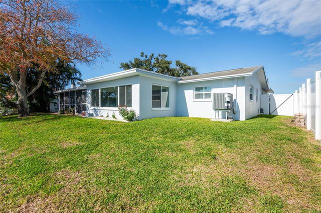 1466 51ST AVENUE NE, St Petersburg, FL 33703