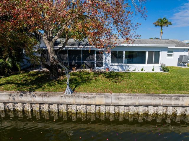 1466 51ST AVENUE NE, St Petersburg, FL 33703