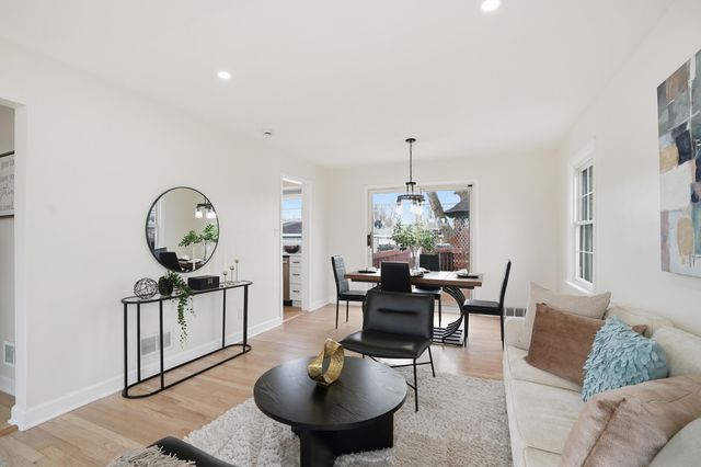 6936 Magoun Avenue, Hammond, IN 46324