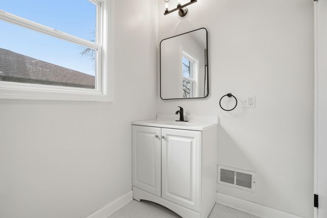 6936 Magoun Avenue, Hammond, IN 46324