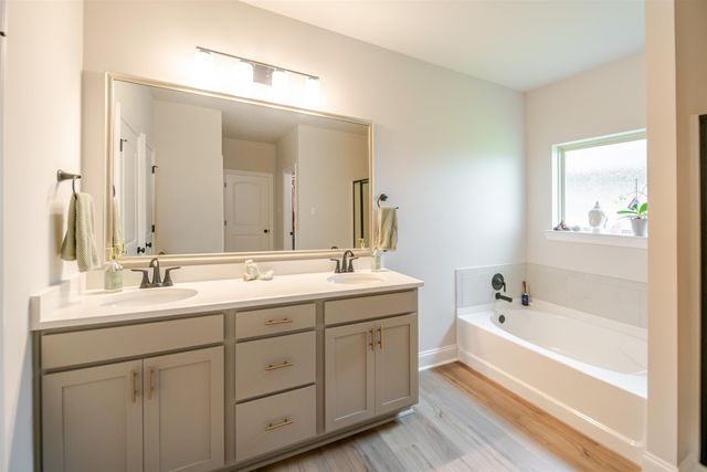 295 Peacock Pointe, Thibodaux, LA 70301