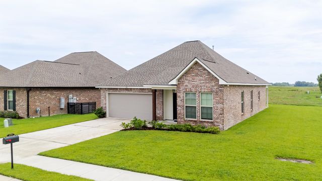 295 Peacock Pointe, Thibodaux, LA 70301