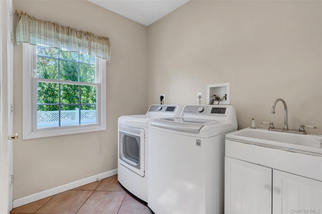 1456 Pine Acres Boulevard, Bay Shore, NY 11706