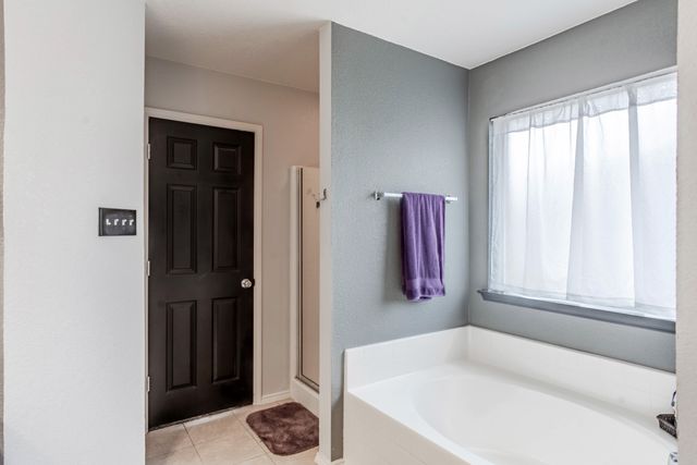 6112 Tilapia Drive, Fort Worth, TX 76179