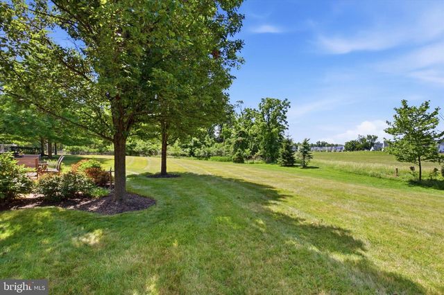 1146 CREEKSIDE LN, Quakertown, PA 18951