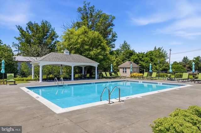 1146 CREEKSIDE LN, Quakertown, PA 18951