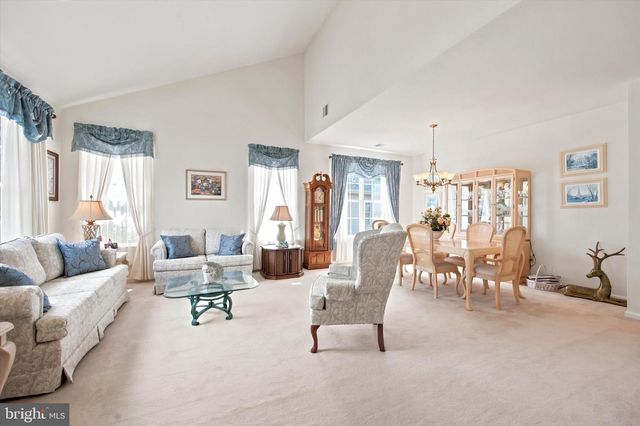 1146 CREEKSIDE LN, Quakertown, PA 18951