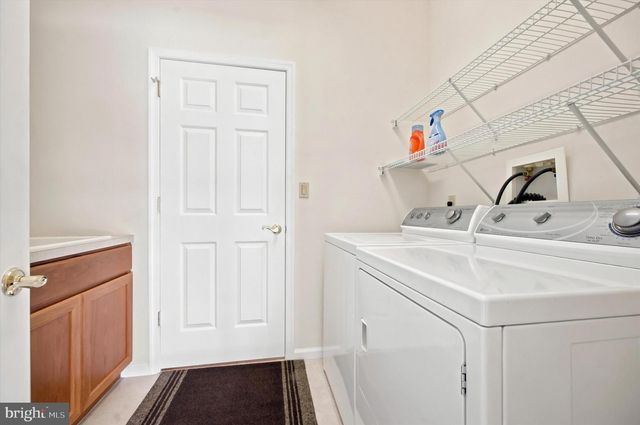 1146 CREEKSIDE LN, Quakertown, PA 18951