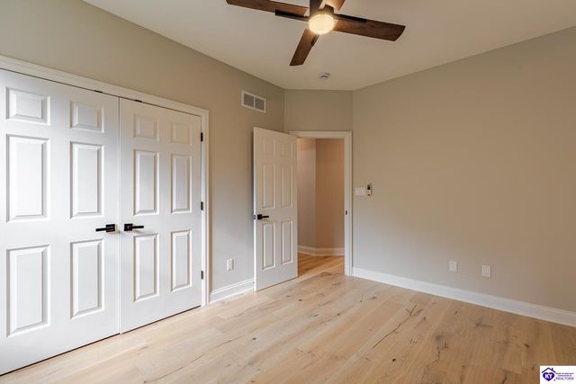 227 Evergreen Garden, Elizabethtown, KY 42701