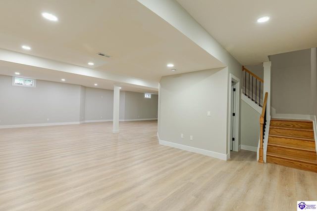 227 Evergreen Garden, Elizabethtown, KY 42701