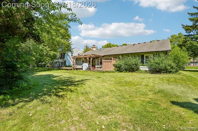 4855 Butler Drive, Troy, MI 48085