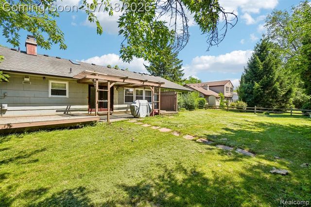 4855 Butler Drive, Troy, MI 48085