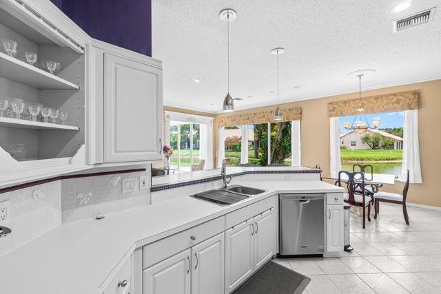 7772 Rockford Road, Boynton Beach, FL 33472