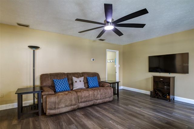 3210 TARABROOK DRIVE, Tampa, FL 33618