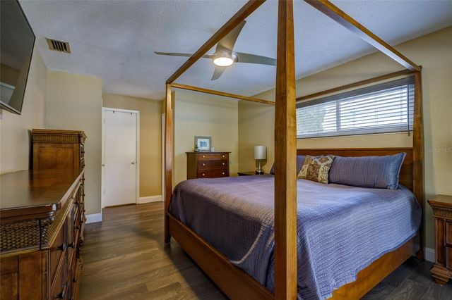 3210 TARABROOK DRIVE, Tampa, FL 33618