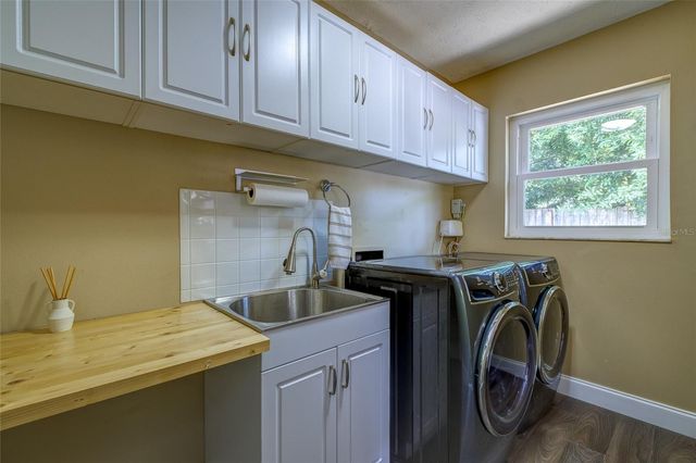 3210 TARABROOK DRIVE, Tampa, FL 33618